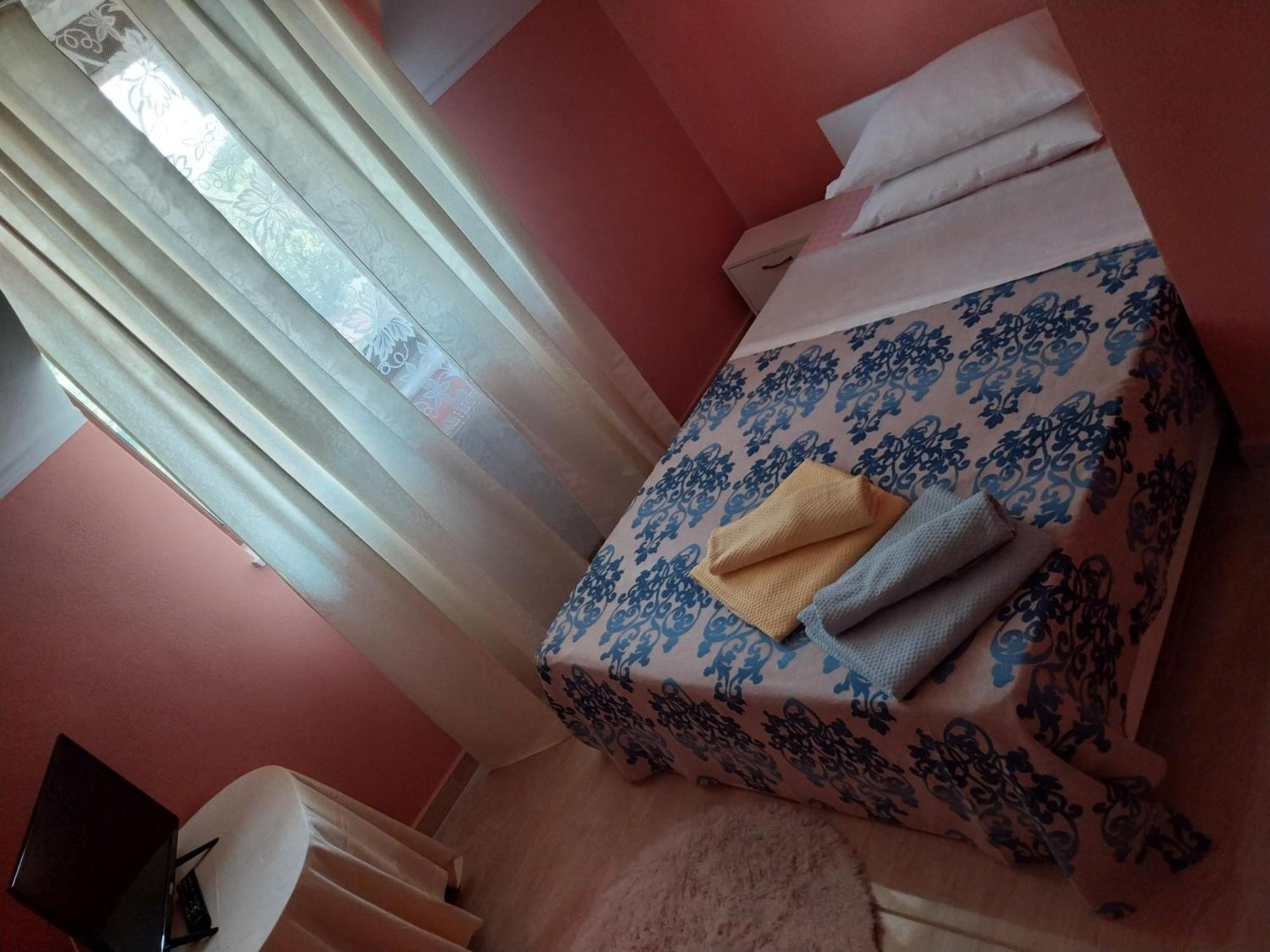 Serena House Cartisoara Luaran gambar