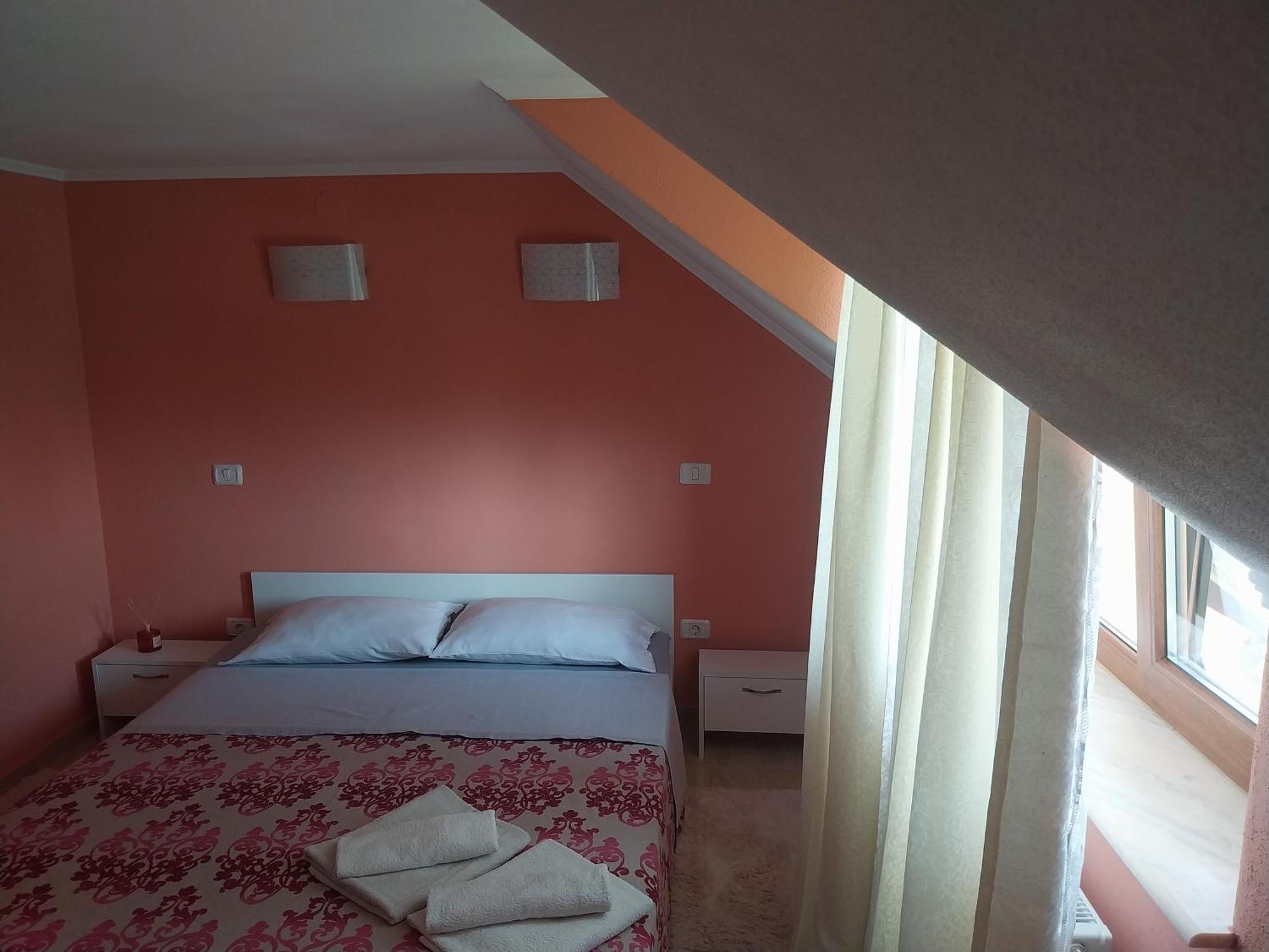 Serena House Cartisoara Luaran gambar