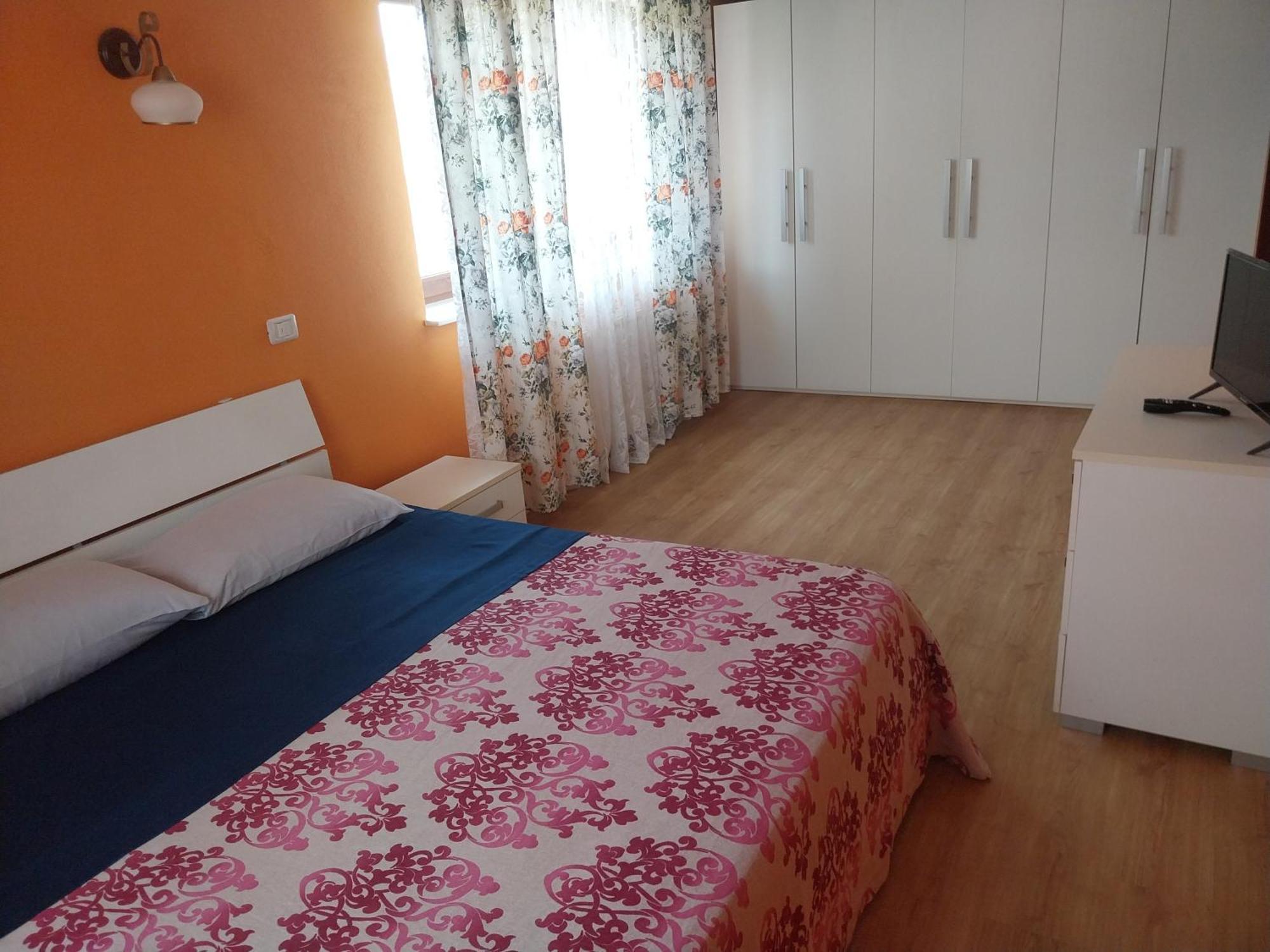 Serena House Cartisoara Luaran gambar